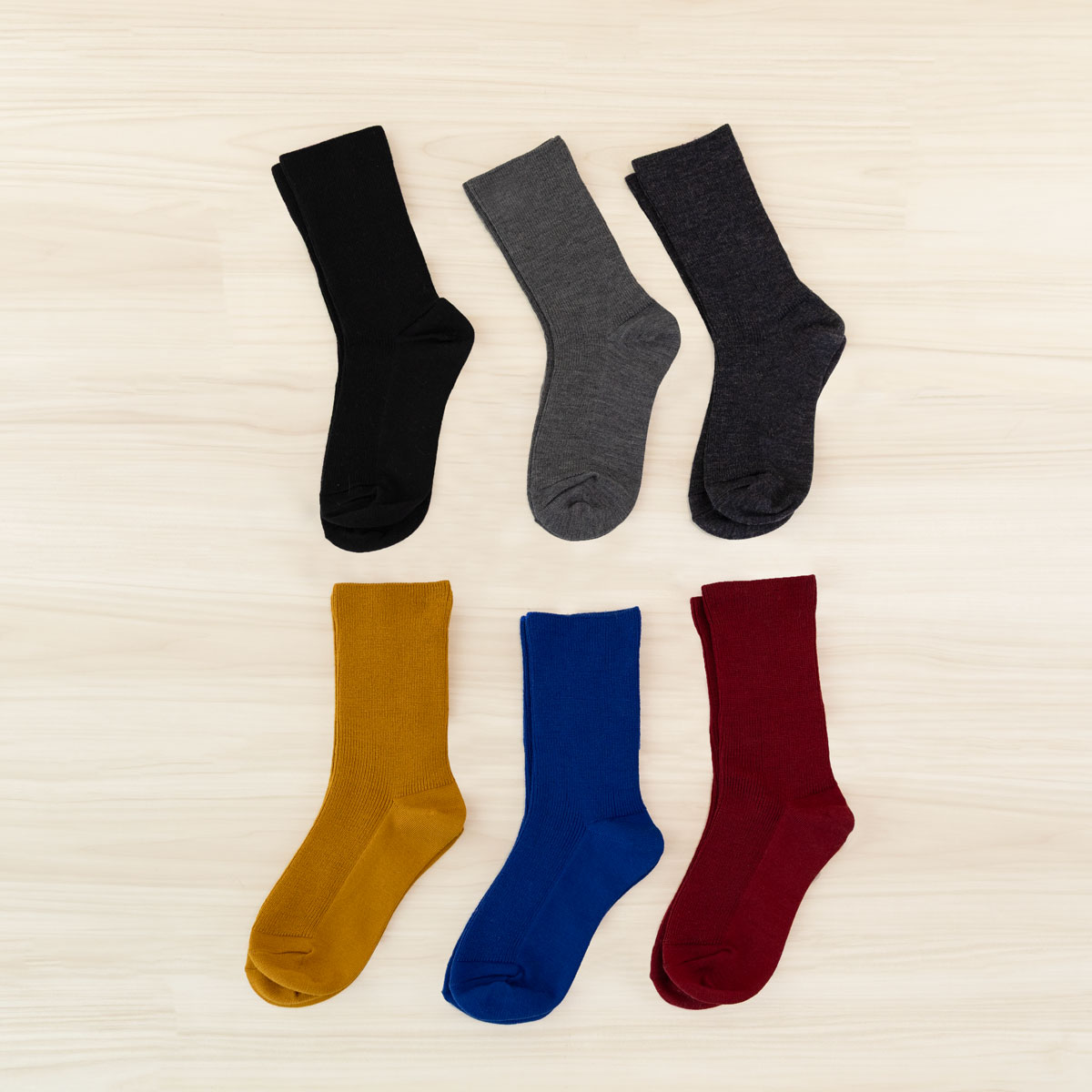 Japanese-made four-season everyday socks (silk x wool)