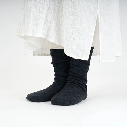 Japanese-made 4-layer cold-proof socks (silk x wool)